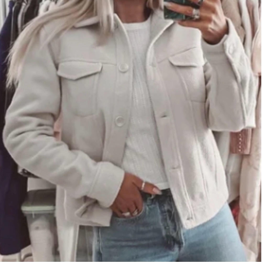 Joie Oatmeal/cream cropped jacket Shacket sz M